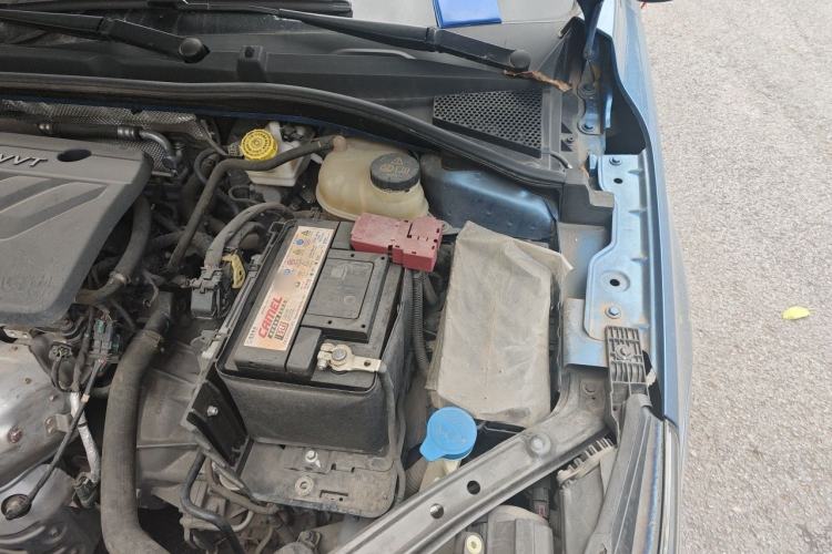 Used Roewe i6 2020 PLUS 1.6L CVT 4G Connected Glory Flagship Edition Engine Bay Left
