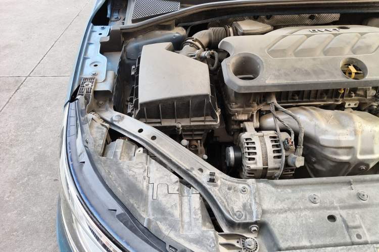 Used Roewe i6 2020 PLUS 1.6L CVT 4G Connected Glory Flagship Edition Engine Bay Right