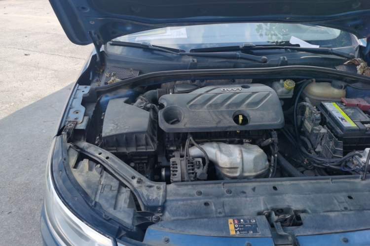 Used Roewe i6 2020 PLUS 1.6L CVT 4G Connected Glory Flagship Edition Engine Bay Right