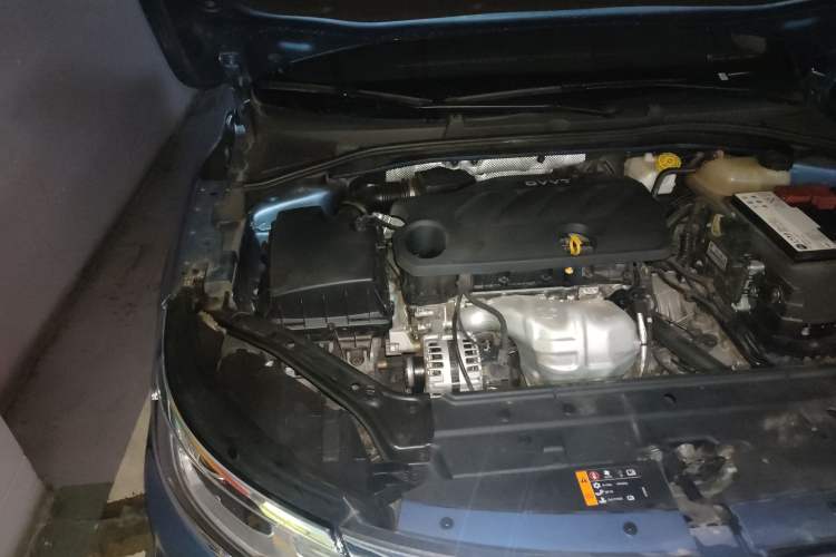 Used Roewe i6 2020 PLUS 1.6L CVT 4G Connected Glory Holographic Edition Engine Bay Right