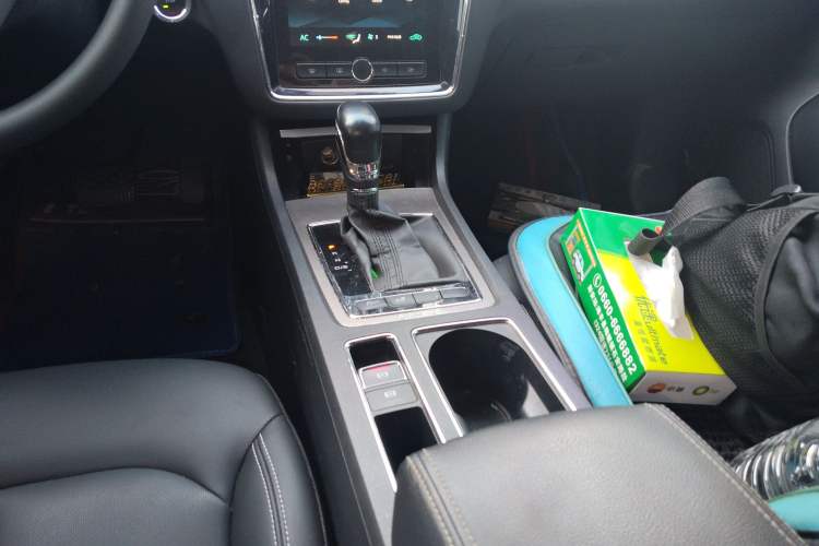 Used Roewe i6 2020 PLUS 20T TST 4G Connected Glory Flagship Edition Gear Lever