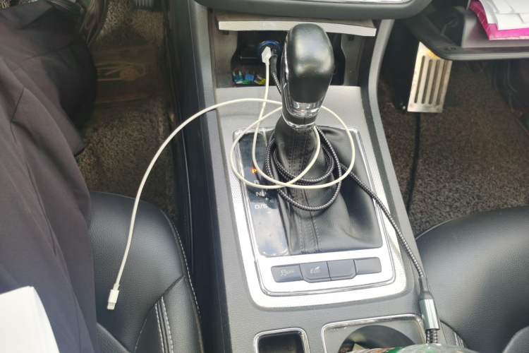 Used Roewe i6 2020 PLUS 1.6L CVT 4G Connected Glory Flagship Edition Gear Lever