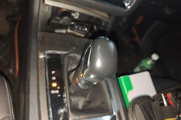 Used Roewe i6 2020 PLUS 1.6L CVT 4G Connected Glory Flagship Edition Gear Lever