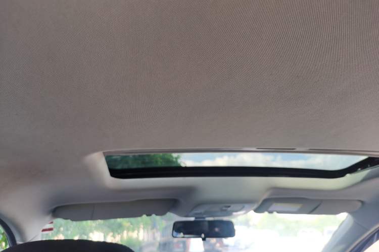 Used Roewe i6 2020 PLUS 1.6L CVT 4G Connected Glory Flagship Edition Headliner