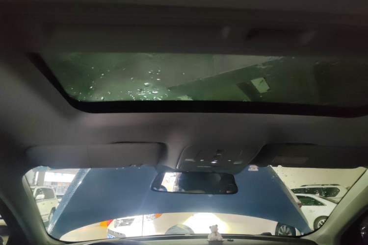 Used Roewe i6 2020 PLUS 1.6L CVT 4G Connected Glory Flagship Edition Headliner