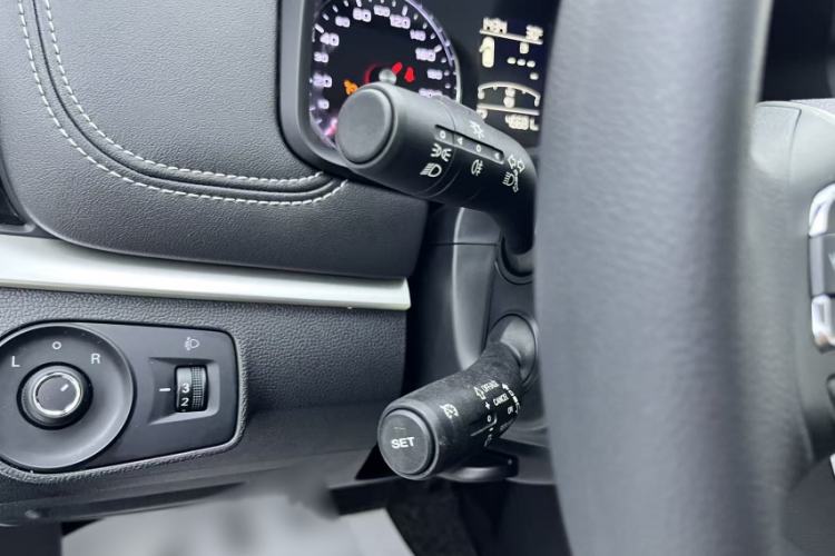 Used Roewe i6 2020 PLUS 1.6L CVT 4G Connected Glory Flagship Edition Interior 1
