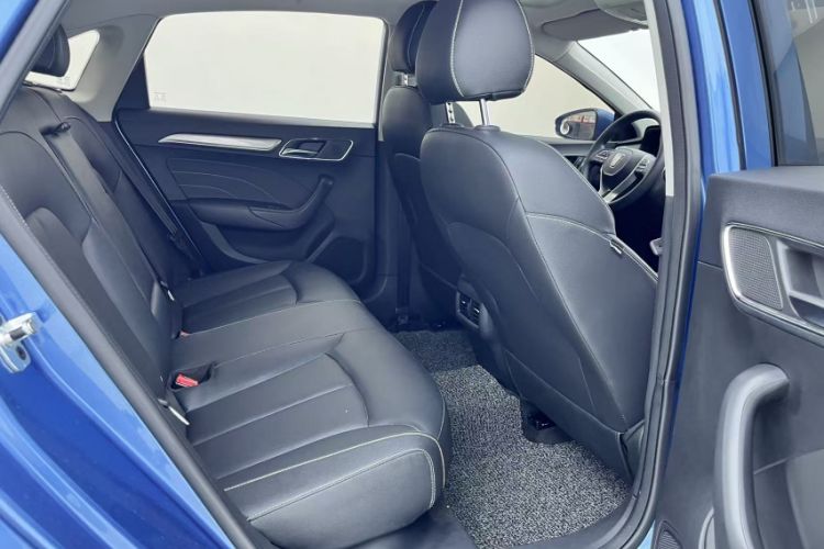 Used Roewe i6 2020 PLUS 1.6L CVT 4G Connected Glory Flagship Edition Interior 5