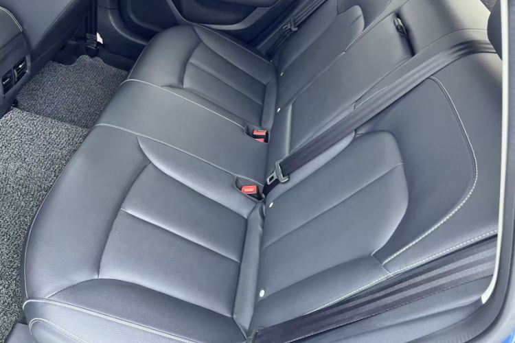 Used Roewe i6 2020 PLUS 1.6L CVT 4G Connected Glory Flagship Edition Interior 9