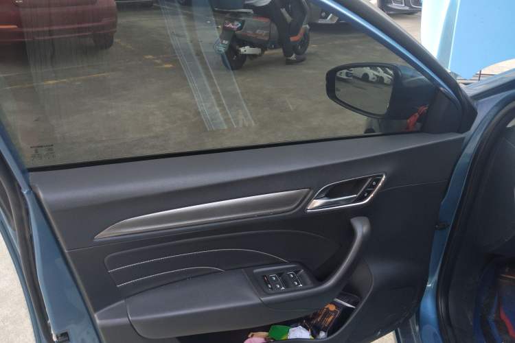 Used Roewe i6 2020 PLUS 20T TST 4G Connected Glory Flagship Edition Left Front Door Interior