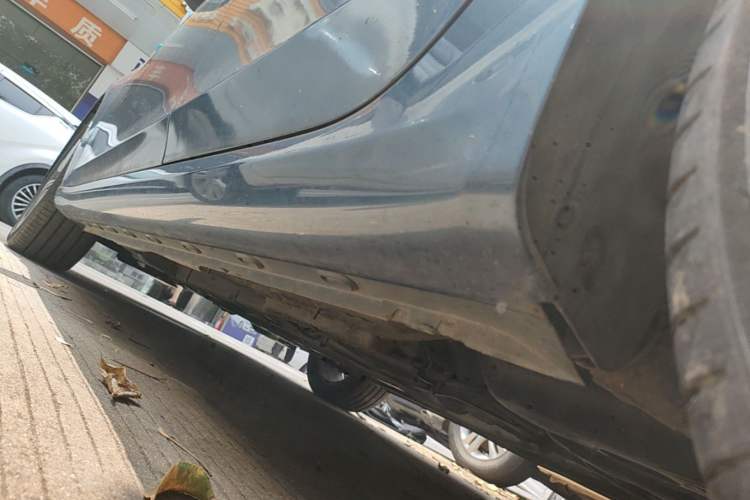 Used Roewe i6 2020 PLUS 1.6L CVT 4G Connected Glory Flagship Edition Left Side Sill