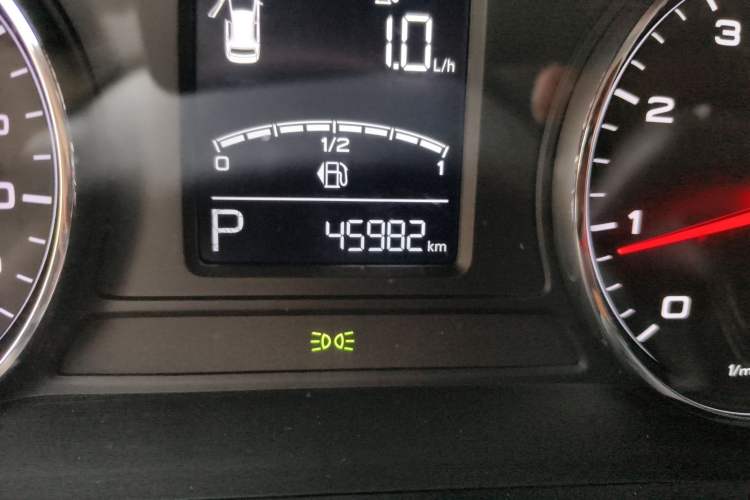Used Roewe i6 2020 PLUS 1.6L CVT 4G Connected Glory Flagship Edition Odometer Close Up