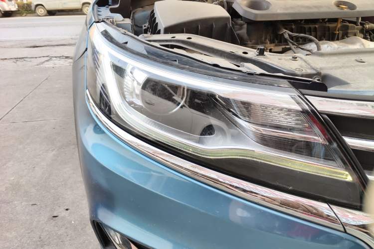 Used Roewe i6 2020 PLUS 1.6L CVT 4G Connected Glory Flagship Edition Right Front Headlight
