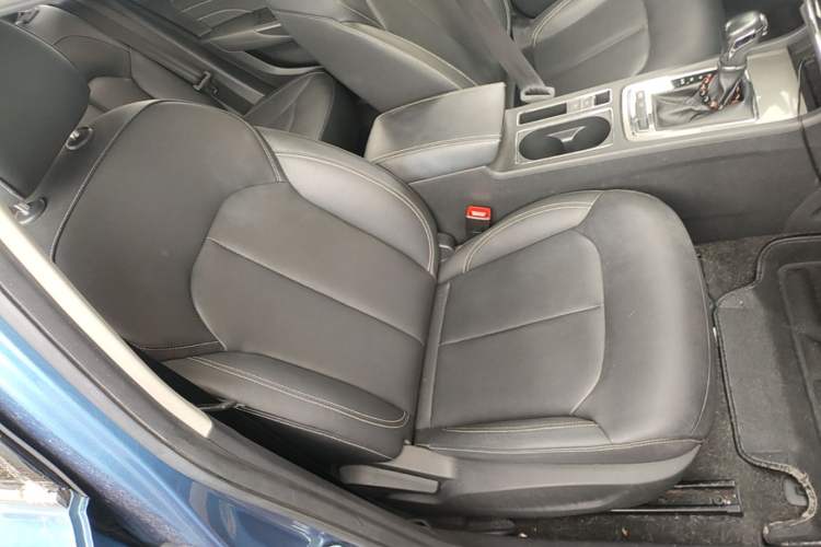 Used Roewe i6 2020 PLUS 1.6L CVT 4G Connected Glory Flagship Edition Right Front Seat