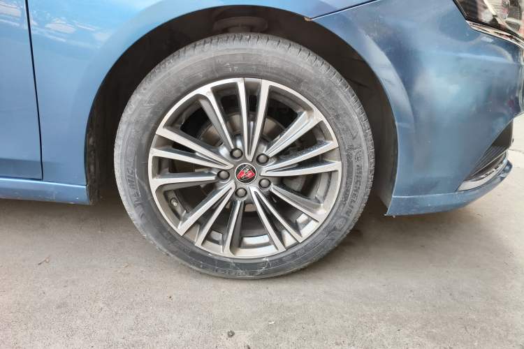 Used Roewe i6 2020 PLUS 1.6L CVT 4G Connected Glory Flagship Edition Right Front Wheel Hub