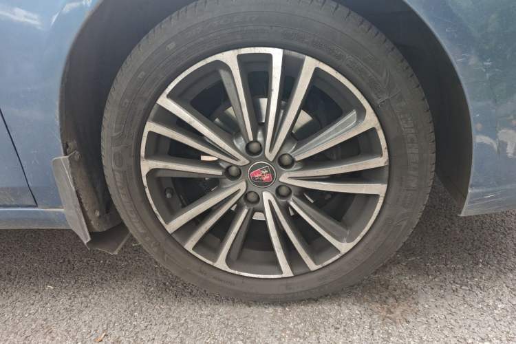 Used Roewe i6 2020 PLUS 1.6L CVT 4G Connected Glory Flagship Edition Right Front Wheel Hub