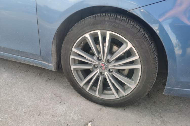 Used Roewe i6 2020 PLUS 1.6L CVT 4G Connected Glory Flagship Edition Right Front Wheel Hub