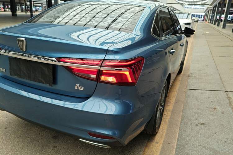 Used Roewe i6 2020 PLUS 1.6L CVT 4G Connected Glory Flagship Edition Right Rear Taillight