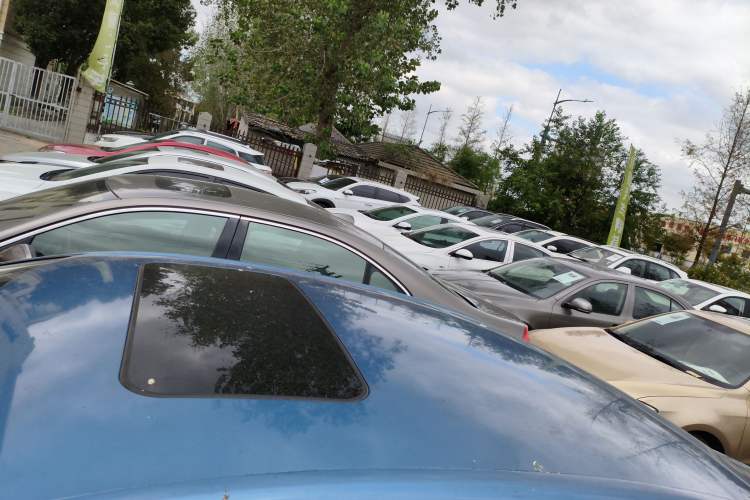 Used Roewe i6 2020 PLUS 1.6L CVT 4G Connected Glory Flagship Edition Roof