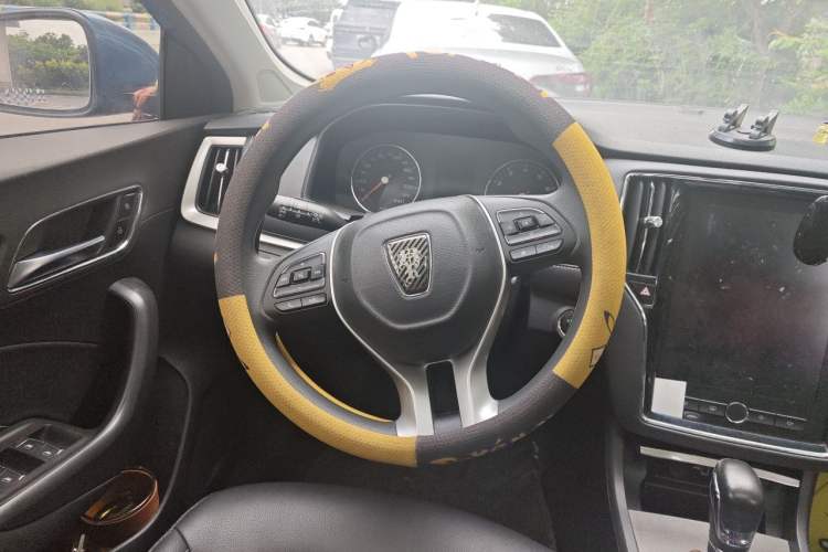Used Roewe i6 2020 PLUS 1.6L CVT 4G Connected Glory Flagship Edition Steering Wheel