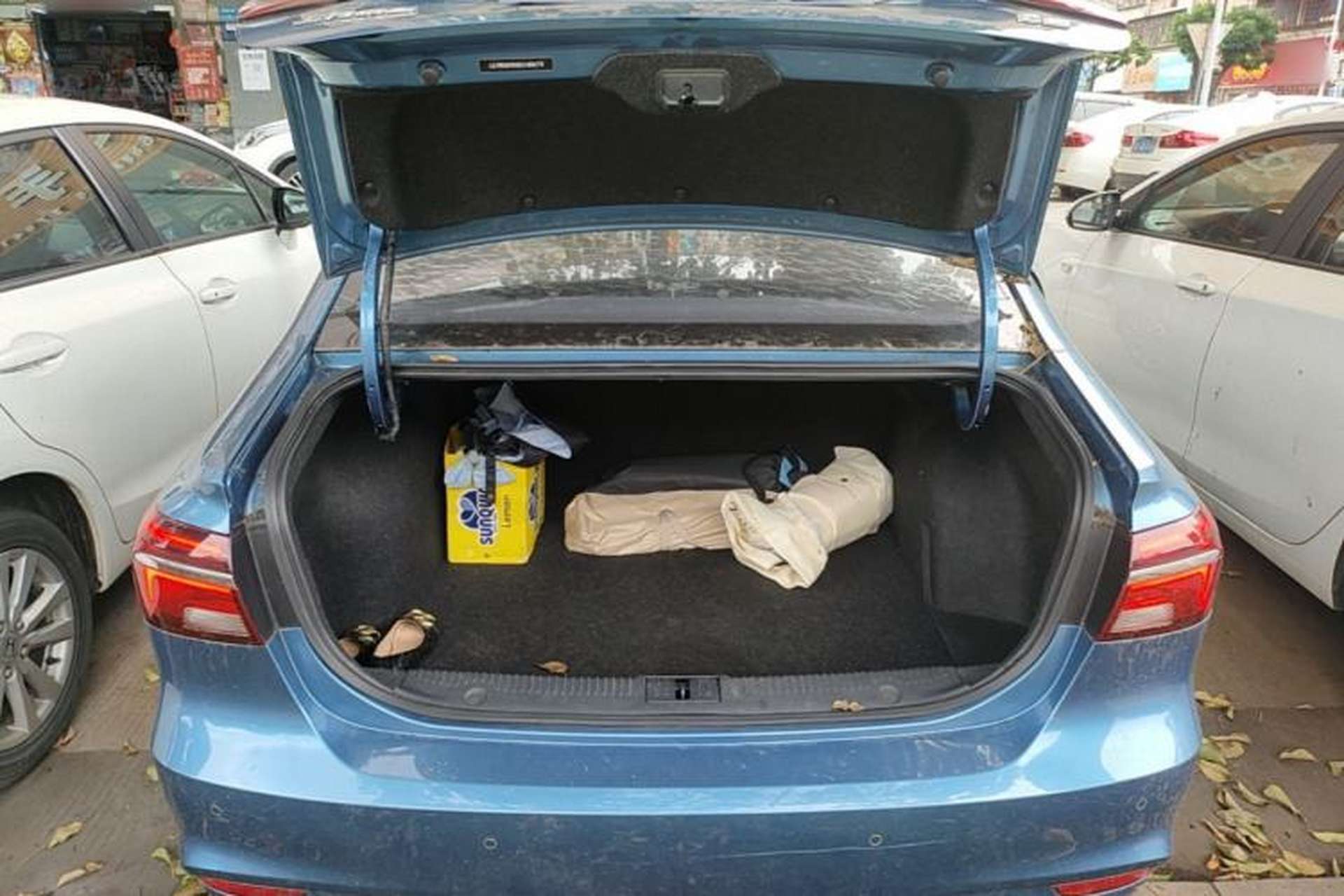 Used Roewe i6 2020 PLUS 1.6L CVT 4G Connected Glory Flagship Edition Trunk
