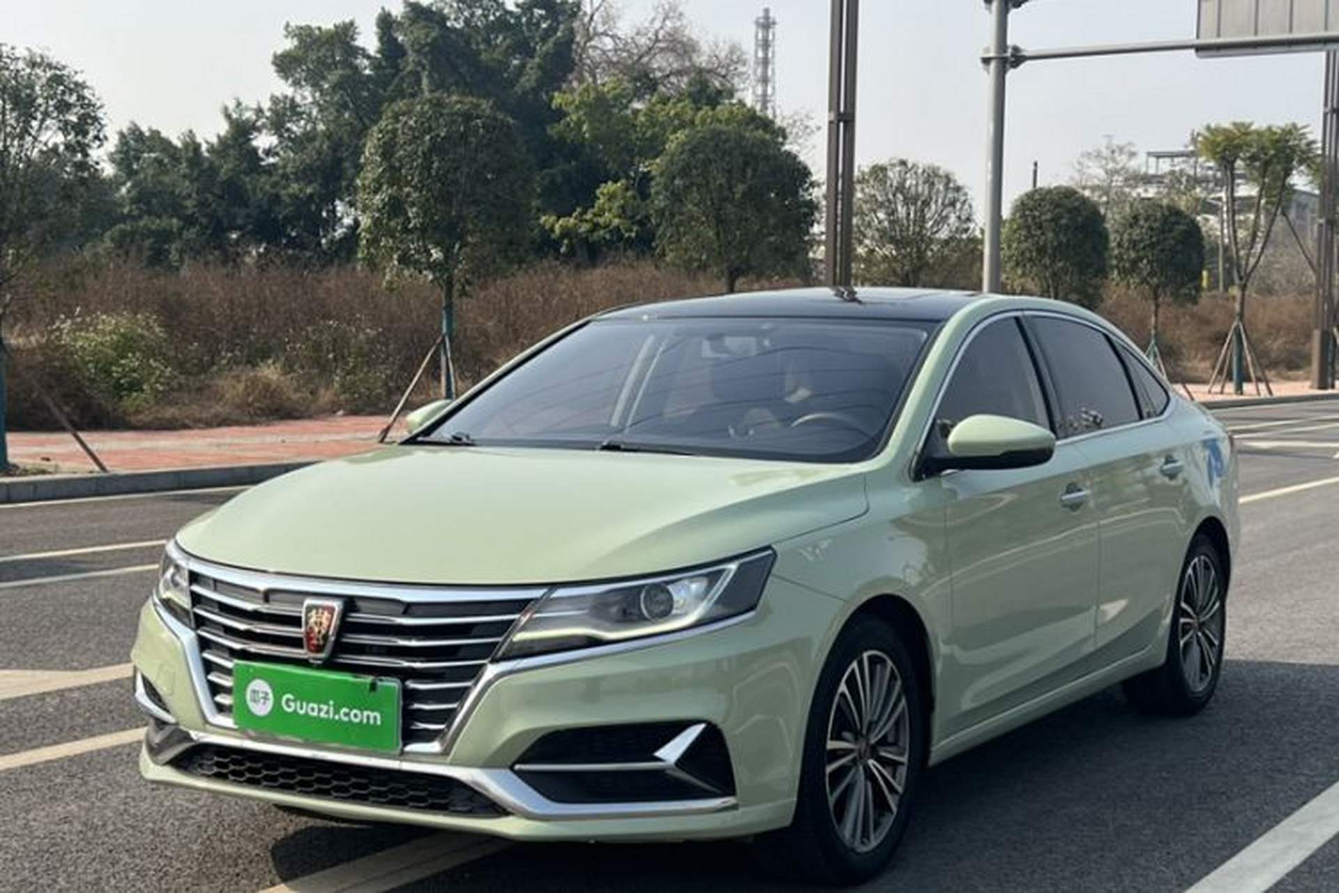 Used Roewe i6 2020 PLUS 1.6L CVT 4G Connected Glory Flagship Edition Front Left 45 Deg