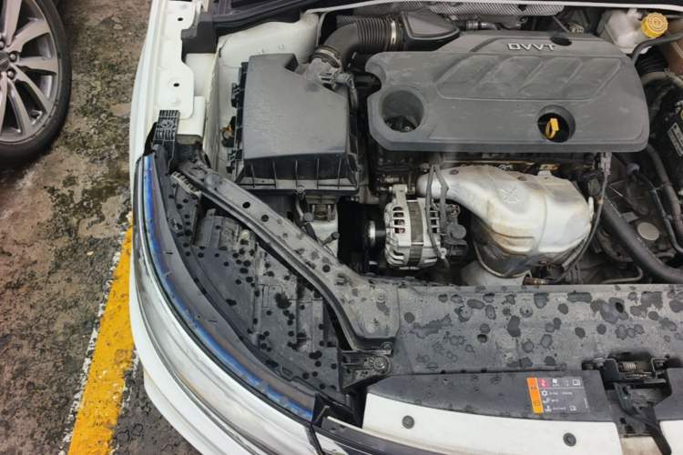 Used Roewe i6 2020 PLUS 1.6L CVT 4G Connected Glory Flagship Edition Engine Bay Right