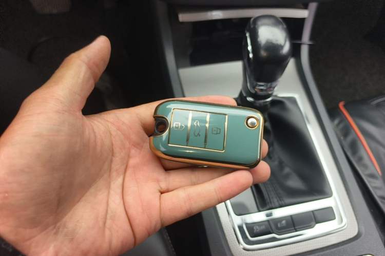 Used Roewe i6 2020 PLUS 1.6L CVT 4G Connected Glory Flagship Edition Vehicle Key