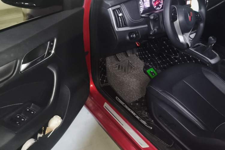 Used Roewe i6 2020 PLUS 1.6L Manual 4G Connect Glory Flagship Edition Driver Seat