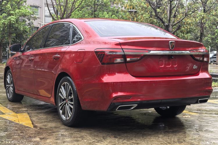 Used Roewe i6 2020 PLUS 1.6L CVT 4G Connected Glory Flagship Edition Exterior 5
