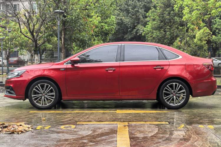 Used Roewe i6 2020 PLUS 1.6L CVT 4G Connected Glory Flagship Edition Exterior 6