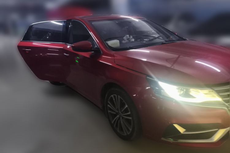 Used Roewe i6 2020 PLUS 1.6L Manual 4G Connect Glory Flagship Edition Front Right 45 Deg