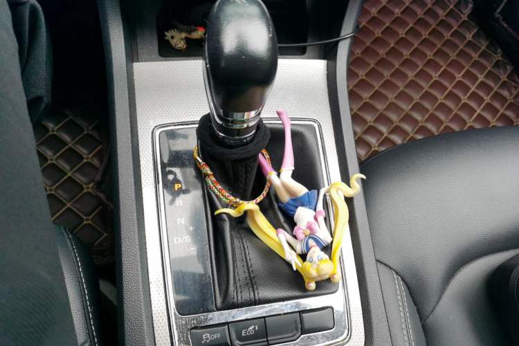 Used Roewe i6 2020 PLUS 1.6L CVT 4G Connected Glory Flagship Edition Gear Lever