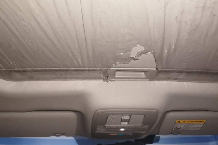 Used Roewe i6 2020 PLUS 1.6L Manual 4G Connect Glory Flagship Edition Headliner