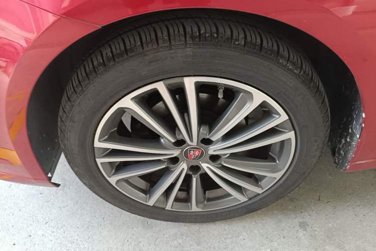 Used Roewe i6 2020 PLUS 1.6L CVT 4G Connected Glory Flagship Edition Left Front Wheel Hub