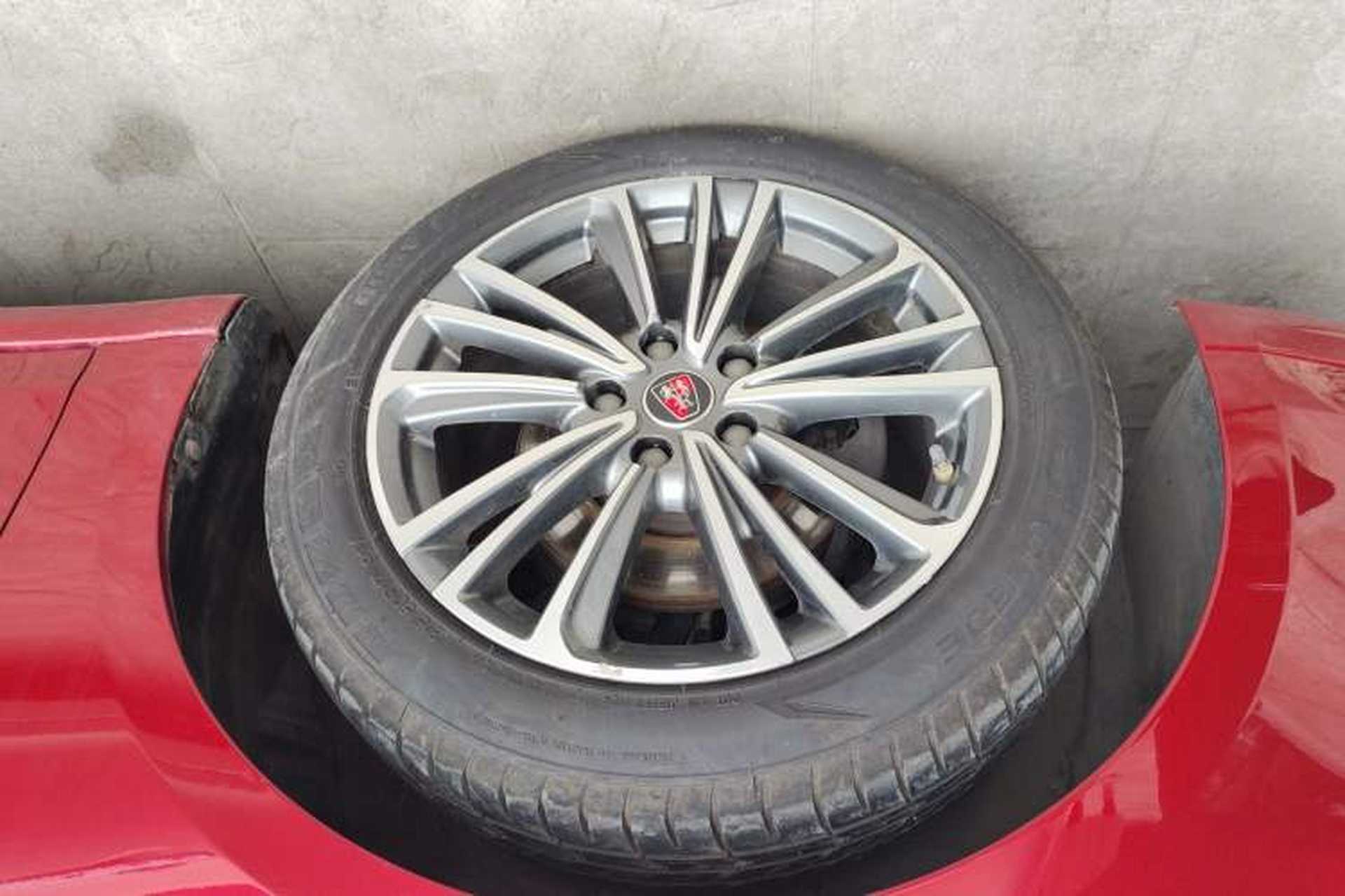 Used Roewe i6 2020 PLUS 1.6L CVT 4G Connected Glory Flagship Edition Left Front Wheel Hub