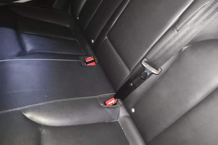 Used Roewe i6 2020 PLUS 1.6L Manual 4G Connect Glory Flagship Edition Left Rear Seat