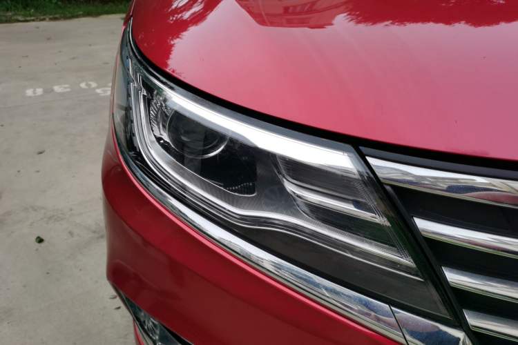 Used Roewe i6 2020 PLUS 1.6L CVT 4G Connected Glory Flagship Edition Right Front Headlight