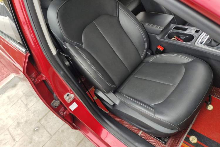 Used Roewe i6 2020 PLUS 1.6L CVT 4G Connected Glory Flagship Edition Right Front Seat