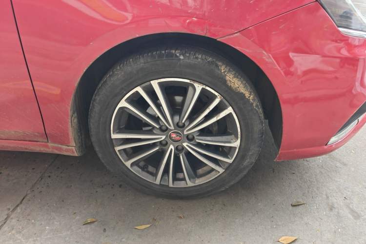 Used Roewe i6 2020 PLUS 1.6L CVT 4G Connected Glory Flagship Edition Right Front Wheel Hub