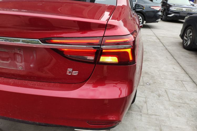 Used Roewe i6 2020 PLUS 1.6L CVT 4G Connected Glory Flagship Edition Right Rear Taillight