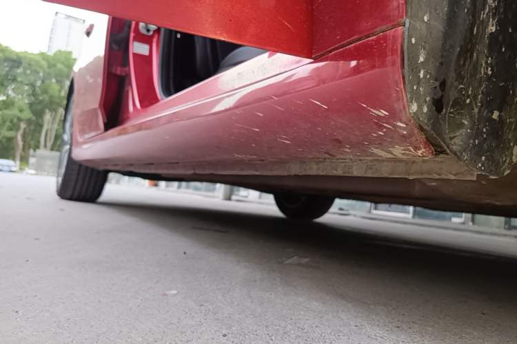 Used Roewe i6 2020 PLUS 1.6L CVT 4G Connected Glory Flagship Edition Right Side Sill