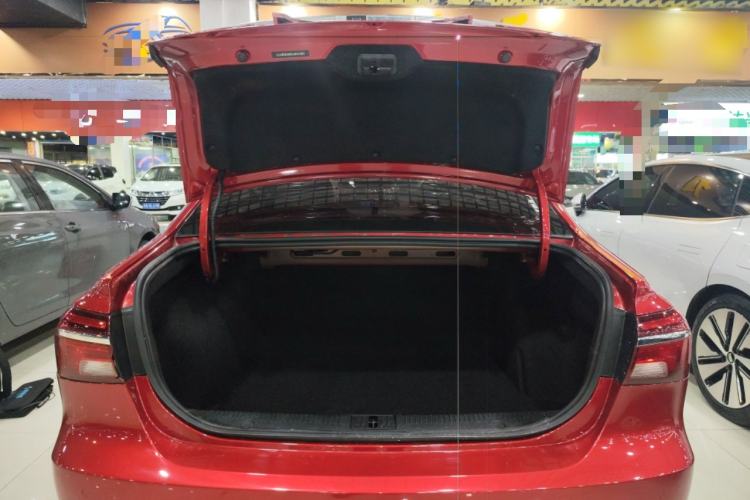 Used Roewe i6  Trunk
