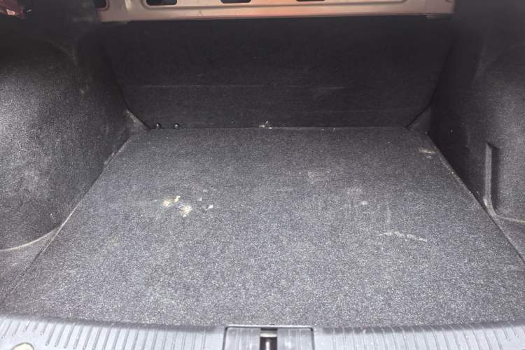 Used Roewe i6 2020 PLUS 1.6L CVT 4G Connected Glory Flagship Edition Trunk