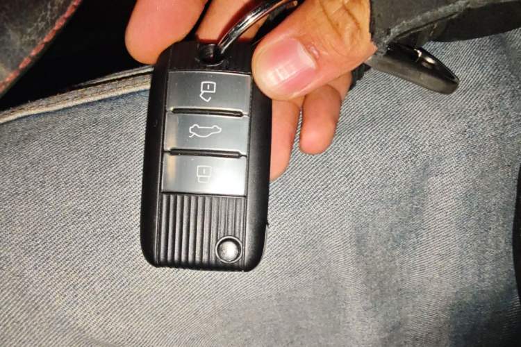 Used Roewe i6 2020 PLUS 1.6L CVT 4G Connected Glory Flagship Edition Vehicle Key