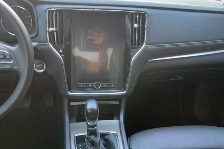 Used Roewe i6 2020 PLUS 1.6L CVT 4G Connected Glory Flagship Edition Audio And AC Panel
