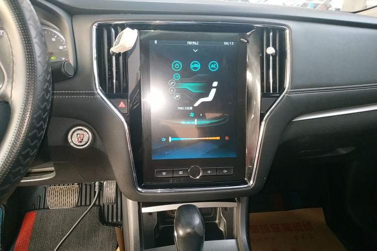 Used Roewe i6 2020 PLUS 1.6L CVT 4G Connected Glory Flagship Edition Audio And AC Panel