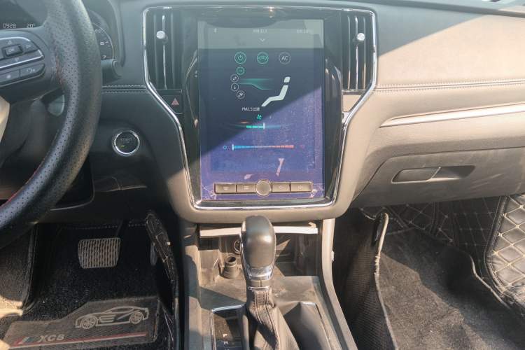 Used Roewe i6 2020 PLUS 1.6L CVT 4G Connected Glory Flagship Edition Audio And AC Panel