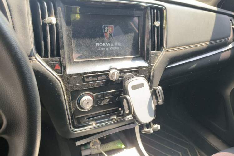 Used Roewe i6 2020 PLUS 1.6L CVT 4G Connected Glory Luxury Edition Audio And AC Panel