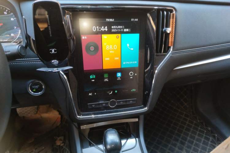 Used Roewe i6 2020 PLUS 1.6L CVT 4G Connected Glory Flagship Edition Audio And AC Panel