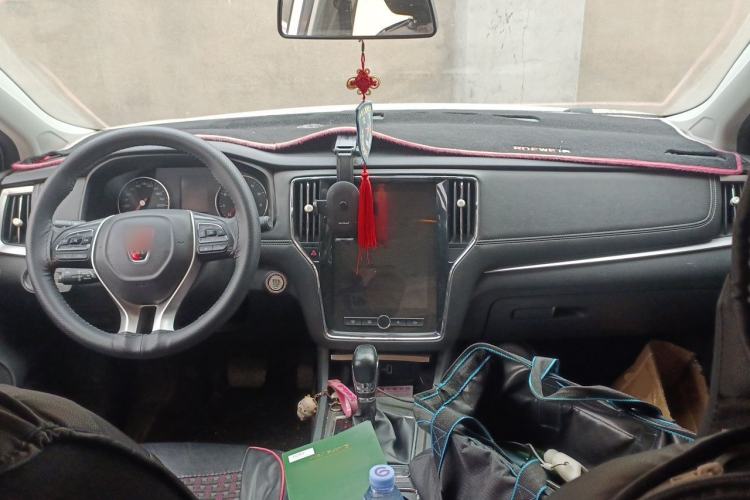 Used Roewe i6 2020 PLUS 1.6L CVT 4G Connected Glory Flagship Edition Center Console